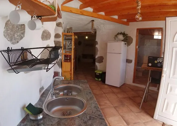 Casas Cuevas Tecen Valsequillo